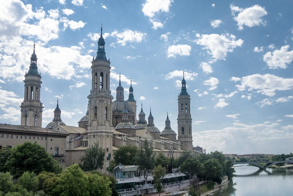 Zaragoza, Spain Tour, People -2579675_1280